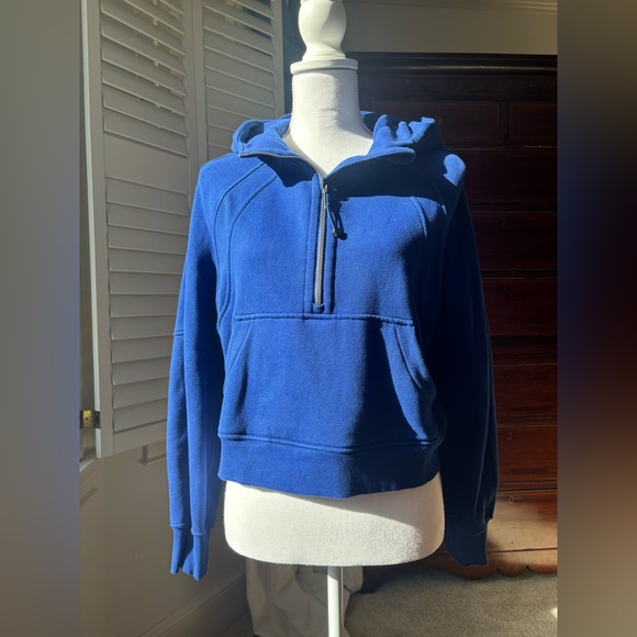 Lululemon Scuba Oversized Half-Zip Hoodie
Blazer Blue Tone size XS/S - Picture 2 of 8